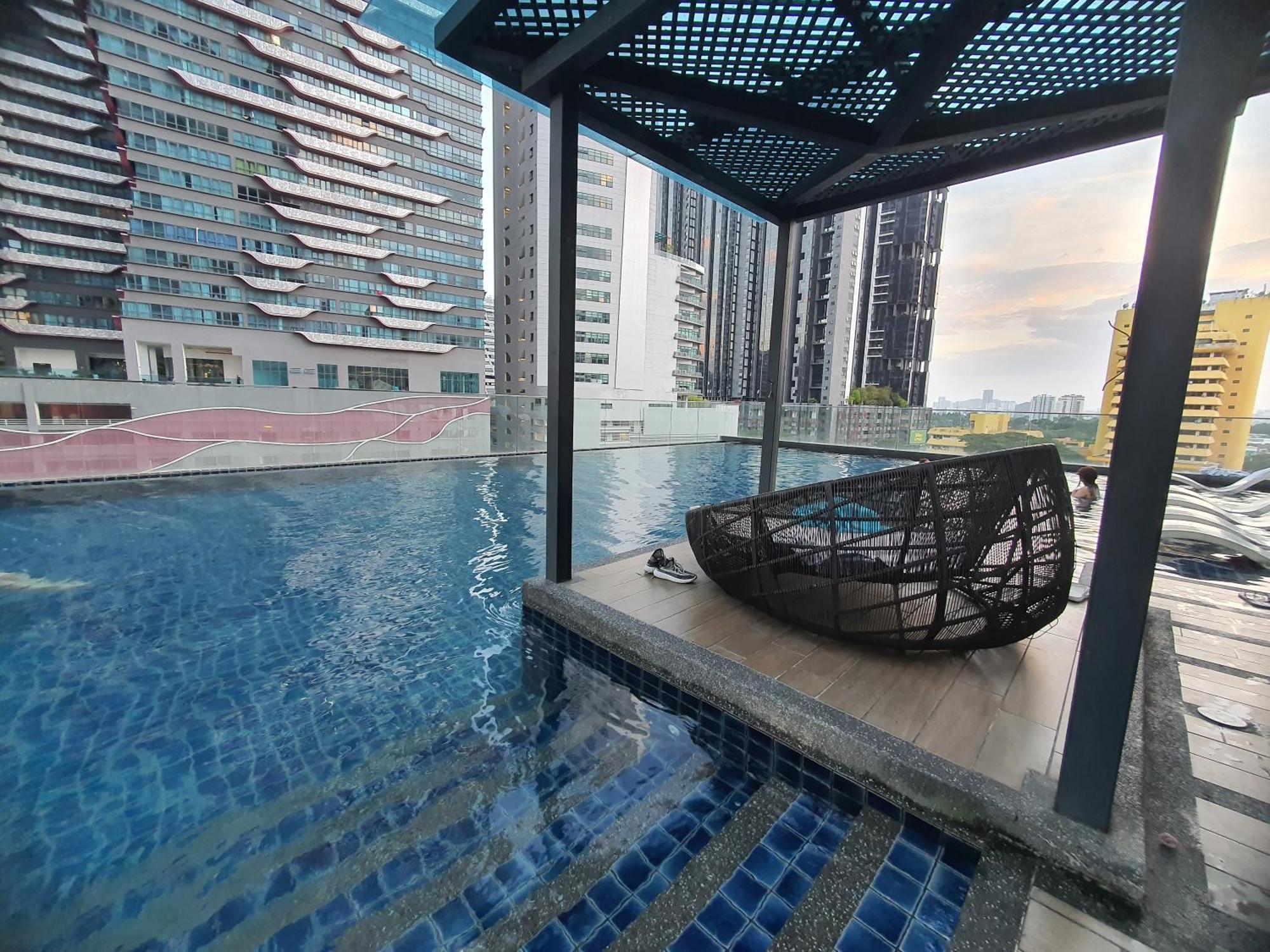 Reizz Residence By Luxury Suites Kuala Lumpur Extérieur photo